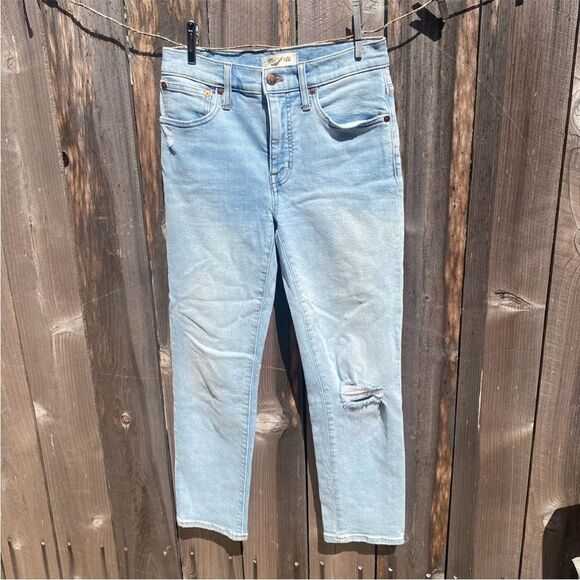 Madewell Mid-Rise Classic Straight Jeans in Wellingfora Wash Knee-Rip Edition 25 - Picture 11 of 15